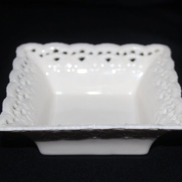 Lovely Trinket Dish | Skye McGhie Cream Lace Porcelain Jewelry Dish - Picture 4 of 5